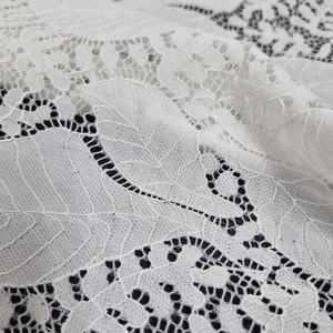 Tela de Encaje con Motivo de Hojas Grandes, 147 cm de Ancho, Encaje Elástico Botánico para Vestido, Blusa de Novia, Tela Elegante - Product Image 5