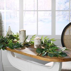 Guirlandes de feuilles d'eucalyptus de 80 pouces pour la décoration de table et les articles de table pour fêtes - Product Image 1