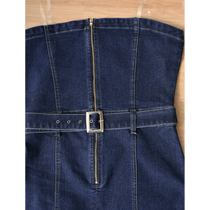 Vestido midi vaquero sin tirantes para mujer con cremallera frontal, cintura con cinturón y abertura frontal - Product Image 2