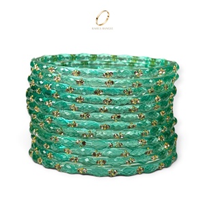 Colección Nupcial: Brazaletes de Cristal Cachemir con Corte Diamante Verde Agua, Bañados en Oro, Acabado de Diseñador, Venta al por Mayor para Mujer - Product Image 2