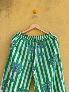 Pijama de Algodón Tejido para Mujer, Estampado de Palmeras a Rayas Verdes y Blancas, Manga Larga, Cuello Camisero, Ropa de Dormir Informal - Product Image 6