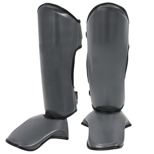 Protection de tibia en cuir léger de haute qualité avec impression de logo personnalisée, nouvelle conception, en vente en ligne - Product Image 1