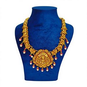 Collier de temple traditionnel indien du sud en or massif 22 carats, modèle Lakshmi Kasu Mala, fait main, avec pendentif pièce de monnaie déesse, long collier Haraam pour mariages - Product Image 1