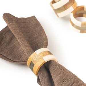 Anneau de serviette en résine et bois géométrique, écologique et durable, accent de décoration de table pour la maison, les restaurants, les hôtels, les fêtes et les mariages - Product Image 5