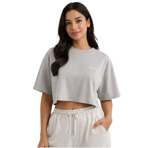 เสื้อครอปท็อปทรงบ็อกซี่ สีเขียวเซจ แขนเสื้อแบบดรอปโชว์เดอร์ คอวีคลาสสิก สำหรับผู้หญิง  ผ้าคอตตอนถัก  รับสกรีนโลโก้ - Product Image 4