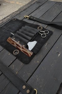 Estuche de Cuero de Lujo para Tijeras de Barbero, Profesional, con Protección y Características Antiolores para Estilistas, Modelo LBSH-0015 - Product Image 5