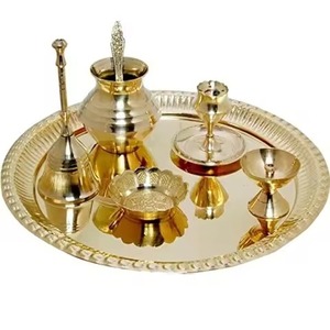 Plato de Templo Clásico de Latón para Pooja, Artesanía Tradicional de Estilo Étnico - Product Image 3