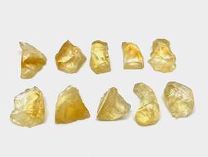 คริสตัลซิทรินดิบสำหรับบำบัด หินธรรมชาติแบบไม่เจียระไน ควอตซ์สีเหลือง หินหยาบ ขายส่งจำนวนมาก ผู้จัดจำหน่ายคริสตัลพลังงาน - Product Image 3