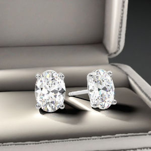 Boucles d'oreilles tendance Vala Brothers Luxury en or blanc plaqué 18 carats avec diamant de laboratoire ovale de 1 carat, couleur E, clarté VS - Product Image 4