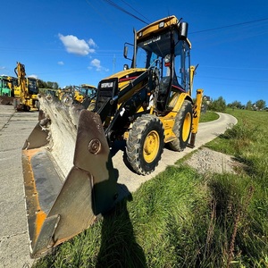 Chargeuse-pelleteuse Caterpillar puissante pour travaux de chantier, offrant des performances fiables et une capacité de chargement efficace - Product Image 3