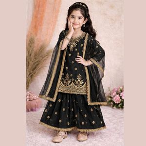 Conjunto de Salwar Kameez de Georgette Bordado para Niñas con Dupatta de Red de Mantequilla, Completamente Cosido, Ropa Infantil, Fabricante: Royal Export - Product Image 1