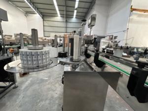 Máquina etiquetadora de botellas cuadradas - Product Image 5