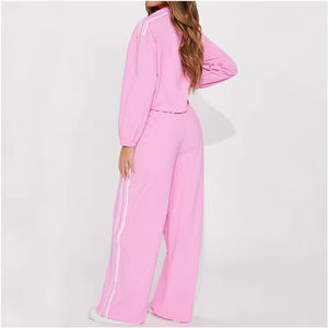 Ensemble de survêtement tricoté rose deux pièces personnalisé pour femme, coupe ample, longueur intégrale, avec bandes latérales, coupe-vent, vente en gros - Product Image 3
