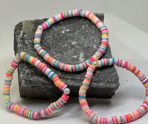 Harz bunt perlenarmband mit strukturiertem design