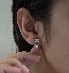 Pendientes de Diamantes Cultivados en Laboratorio, Diseño Cristiano, 1.28 Ct, Oro de 14K, Estrella y Flor, Pendientes Colgantes, Regalo para Mujer, Joyería Minimalista - Product Image 2