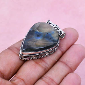 Pendentif en pierre précieuse antique en argent sterling 925 Pendentif en pierre de lune de créateur avec placage au rhodium Pendentifs de charme de luxe Bijoux - Product Image 2