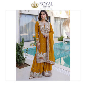 Collection de costumes Sharara en soie Chinnon lourde avec broderies de sequins, dernier design et nouveau style, pour mariage, en vente - Product Image 3