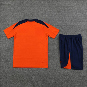 Maillot de football unisexe orange avec short marine, uniforme respirant en polyester, vêtements de sport pour adultes, impression numérique, service OEM - Product Image 6