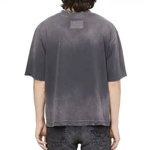 เสื้อยืดโอเวอร์ไซส์สีดำผ้าฝ้ายฟอกทรงโอเวอร์ไซส์ แขนสั้น คอกลม สไตล์สตรีท ผ้าเจอร์ซีย์ถัก - Product Image 5
