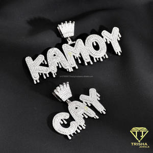 Colgante de letra con nombre KAMOY de moissanita premium con detalle de corona, completamente brillante. - Product Image 4