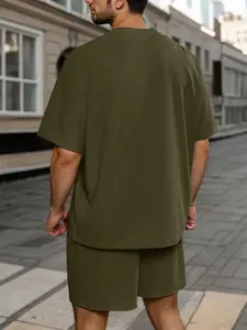 Chándal de verano transpirable de talla grande de 2 piezas para hombre, conjunto informal de camisa y pantalones cortos con hombros caídos, ropa de calle, traje de salón - Product Image 6