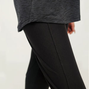 Débardeur de sport basique uni en tissu de soie pour femmes, vente en gros, logo personnalisé, OEM, ODM, marque privée, XS, modèle basique uni et élégant pour femmes - Product Image 5