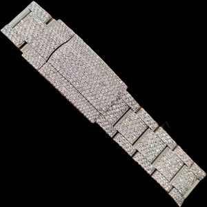 Reloj de Pulsera de Diseño Clásico con Diamantes Moissanite Baguette y Redondos, Estilo Números Antiguos, Regalo para Alguien Especial - Product Image 3