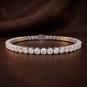 สร้อยข้อมือเพชรทรงกลม Darcy ทองคำ 10 กะรัต/14 กะรัต ประดับเพชรทรงกลมแบบ Lab Diamond สร้อยข้อมือเพชรทรงกลม Majestic Diamond Timeless สำหรับผู้หญิง - Product Image 1