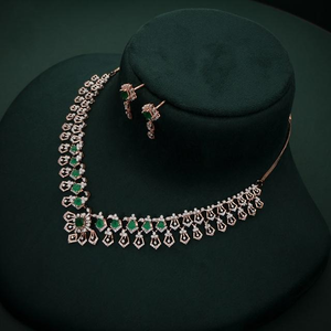 Juego de Joyas de Lujo en Oro Rosa con Diamantes y Esmeraldas, Certificado GIA, Diamantes Naturales de Corte Brillante Redondo para Mujer, para Boda - Product Image 4