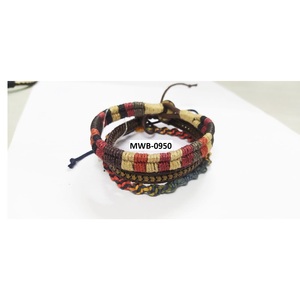 สร้อยข้อมือหนังขายดีที่สุด ดีไซน์ทันสมัย เหมาะสำหรับทั้งชายและหญิง เครื่องประดับแฟชั่นสำหรับผู้ชาย ผู้หญิง ใช้ได้ทั้งเดินทาง ปาร์ตี้ และในชีวิตประจำวัน มีจำหน่ายแล้ว - Product Image 1