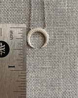Collier Pendentif Lune Croissante de Luxe Diamant de Laboratoire Taille Brillant Couleur Argent Bijoux Tendance Femme 5 GM Vente en Gros Usine