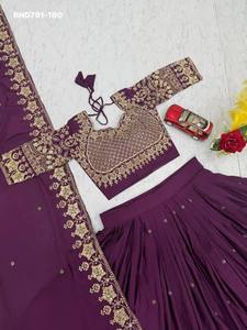 Increíble Conjunto de Lehenga-Choli Morado con Bordado de Hilo y Lentejuelas, Aspecto Magnífico en Faux Georgette, Venta al Por Mayor - Product Image 5