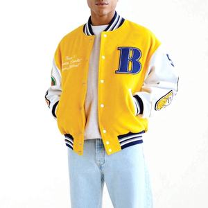 Chaquetas de Béisbol Personalizadas con Logotipo Bordado en Lana Chenille, Chaquetas Varsity Vintage para Hombre con Mangas de Cuero - Product Image 2