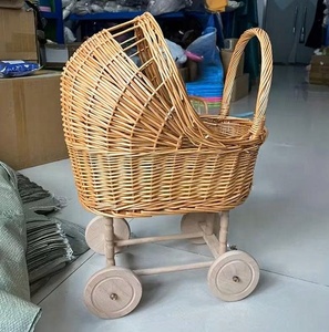 Venta al por mayor Decoración de casa de ratán natural de carro para bebé de juguete muñeca transporte de mimbre Silla de Vietnam - Product Image 5