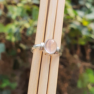 Fait à la main Simple Dainty Ovale Cabochon Rose Quartz Gemstone Ring Original 925 Sterling Silver for Parties Wholesale Hot Jewelry - Product Image 5