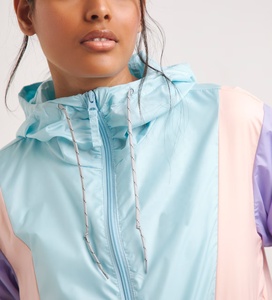 Chaquetas cortavientos con capucha de nailon transpirable en bloques de color para mujer, al por mayor - Product Image 4