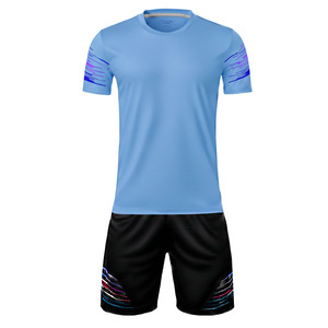 Tenue de football de qualité supérieure, uniforme d'équipe, uniforme de football en matériau durable, uniforme de football fabriqué au Pakistan, logo personnalisé, haute qualité - Product Image 1