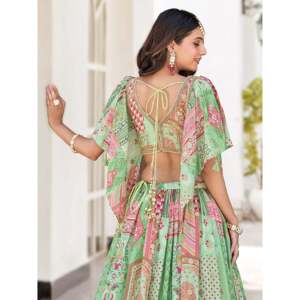 Vestido de Cóctel - Lehenga Choli Verde Pista con Bordado Chinon Dori - Product Image 2