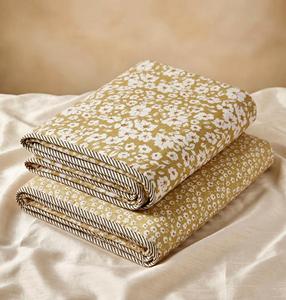 Manta de Verano Ligera de Algodón Estampado Dohar Reversible de la Mejor Calidad para Cama Individual, con Bolsa de Transporte Disponible para la Venta - Product Image 3