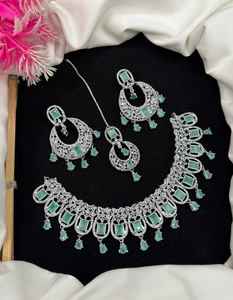 ชุดเครื่องประดับสร้อยคอแบบเบาและระบายอากาศได้ดีสำหรับงานแต่งงาน ชุดเครื่องประดับปักลายเต็มคอแบบประดิษฐ์ประสิทธิภาพสูง - Product Image 2