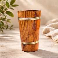 Ensemble de shaker à cocktails en bois massif artisanal avec incrustation en laiton, bois de Sheesham écologique, couleur et logo personnalisés, outils de bar, décoration d'intérieur, cadeau