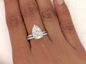 Ensemble de bagues de mariage en or blanc 14 carats massif pour femmes, bague de fiançailles avec halo caché en moissanite taille poire 3 carats, bijoux fins - Product Image 4