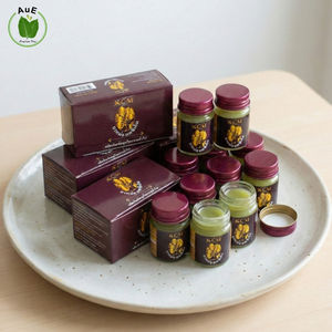 Bálsamo Herbal Tradicional Tailandés KCM para Uso Corporal, Formulado con una Mezcla Cuidadosamente Seleccionada de Eucalipto y Clavo - Product Image 1