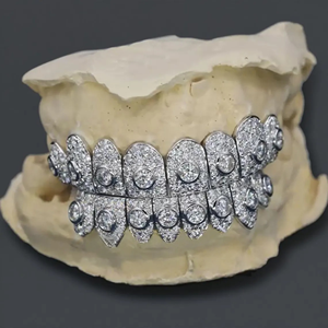 Grillz dentaire Hip Hop personnalisé en argent 925 plaqué or, serti de moissanite, bijoux de corps de luxe - Product Image 1