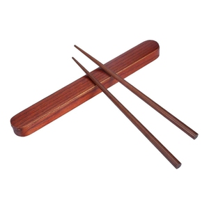 Bâtonnets en bois très demandés pour des cadeaux promotionnels écologiques et pratiques et des souvenirs fiables pour événements d'entreprise - Product Image 1