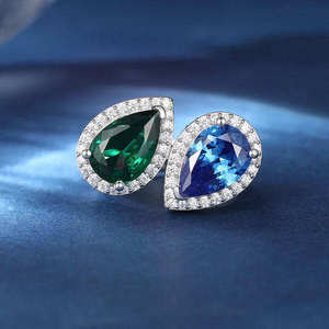 Anillos de diamantes de corte pera en oro blanco para mujer con piedras centrales verdes y azules, diamantes de color fantasía, estilo de lujo, certificado GIA. - Product Image 1