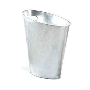 Contenedor de basura metálico que destaca por su apariencia contemporánea, práctica y elegante, se adapta perfectamente a los espacios urbanos. - Product Image 2