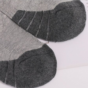 <b>Men's</b> Autumn Comfortable Breathable Anti-Slip Eco-Friendly Quick Dry Durable Spandex/Polyester Sports <b>Socks</b> with Custom Logo - Product Image 4