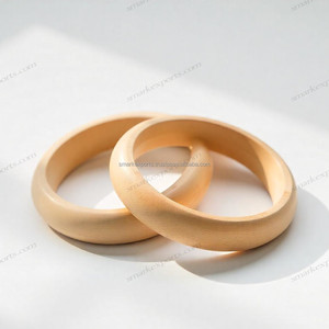 Bracelet en bois de hêtre écologique fait à la main pour femmes, finition lisse, léger et confortable, pour un usage quotidien décontracté - Product Image 6