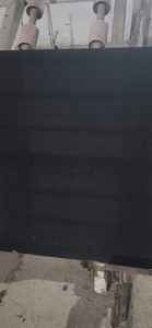 Dalles et carreaux en granit noir absolu, finition polie, qualité export Inde, pour revêtements de sol, comptoirs et monuments. - Product Image 4